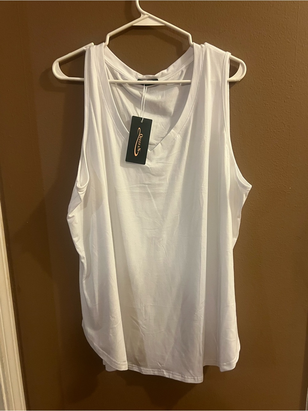 Classic White V-Neck Tank Top - Unbranded